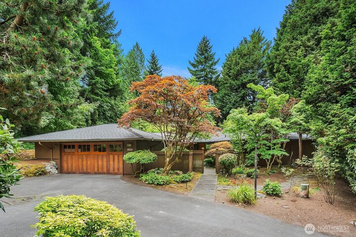 Property Photo:  8509 NE 27th Place  WA 98004 