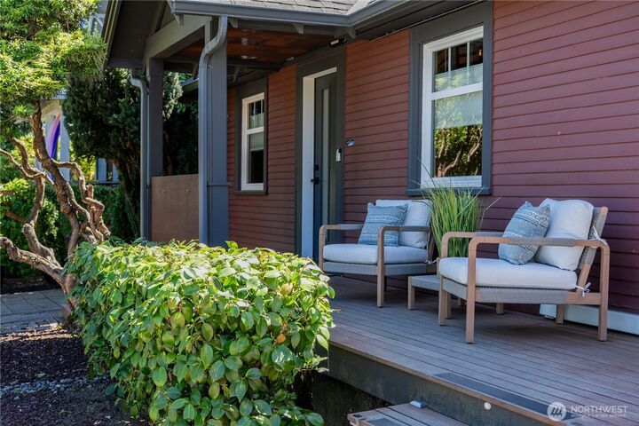 Property Photo:  309 NW 86th Street  WA 98117 
