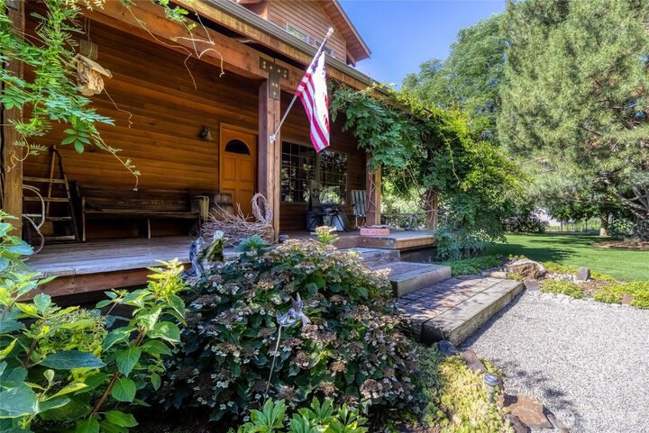 Property Photo: 2646 S 3rd Avenue WA 99362