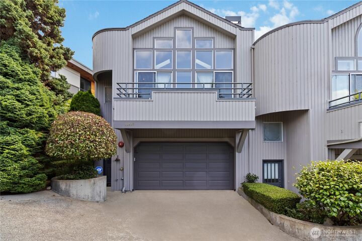 10135 NE 64th Street A  Kirkland WA 98033 photo