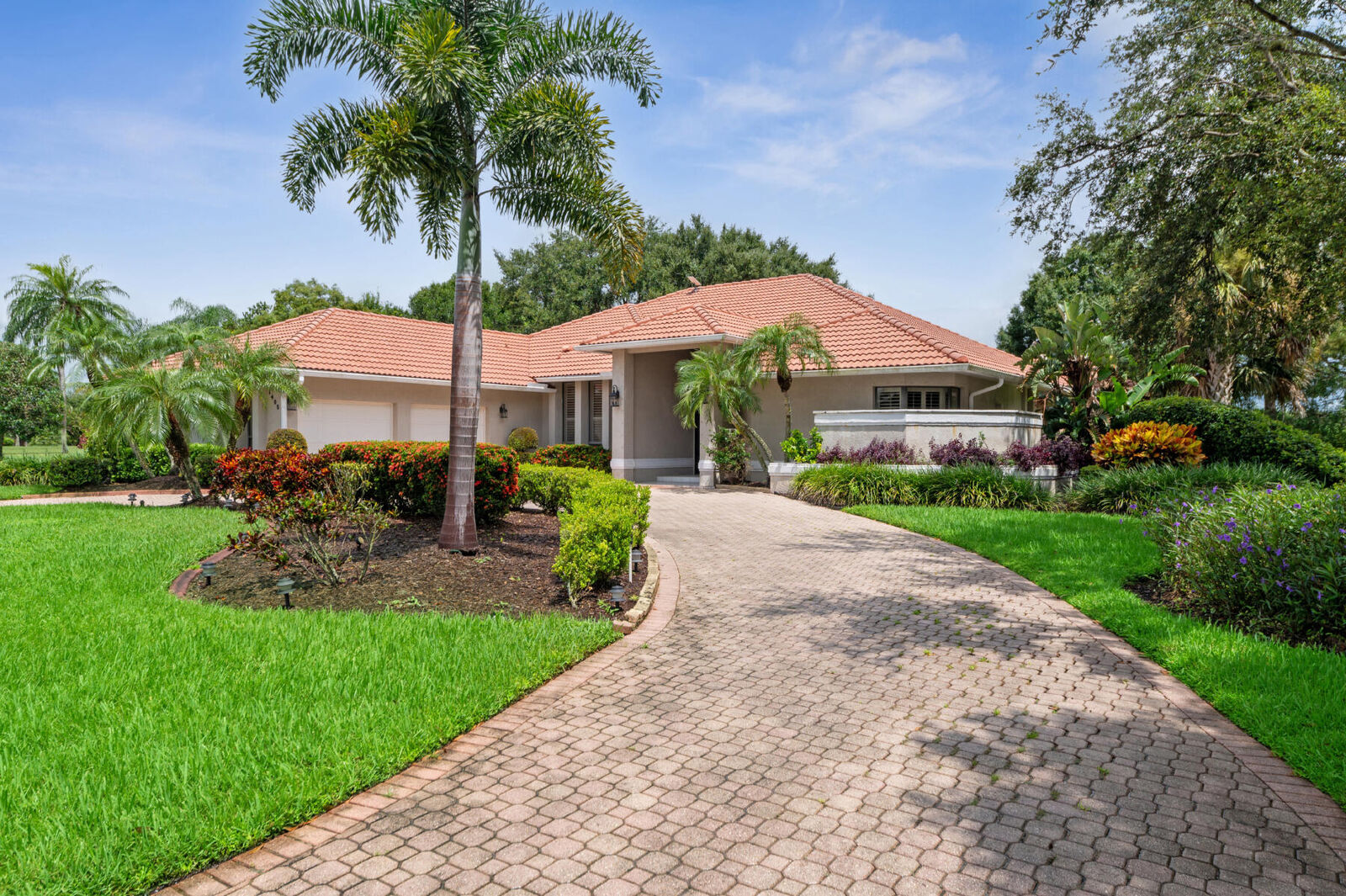 Property Photo:  1405 SW Osprey Cv Cove  FL 34986 