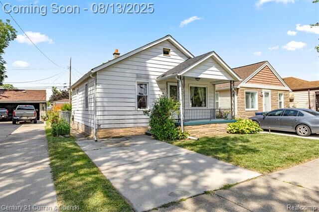 Property Photo: 1644 Liberty Avenue MI 48146
