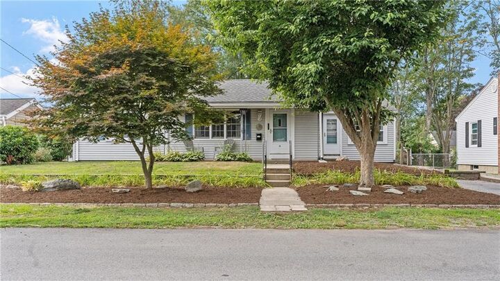 26 Winthrop Street  East Providence RI 02915 photo