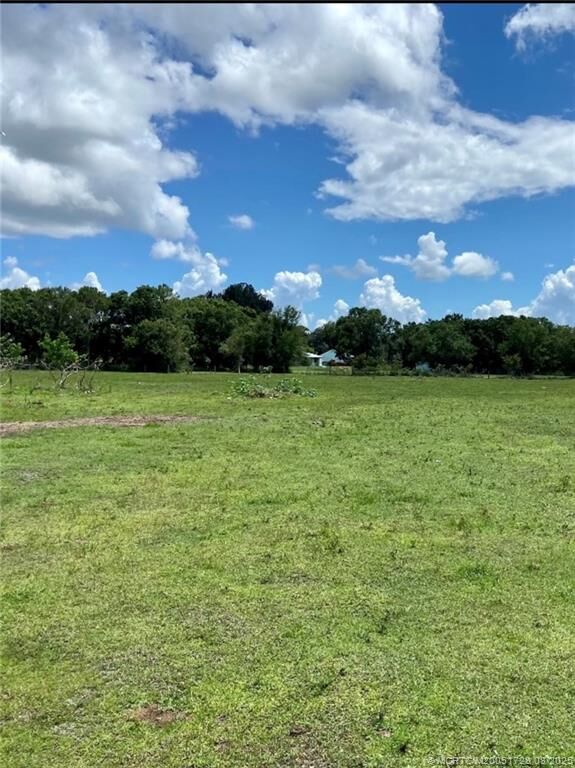 Property Photo:  5608 SW Cherokee Street  FL 34990 
