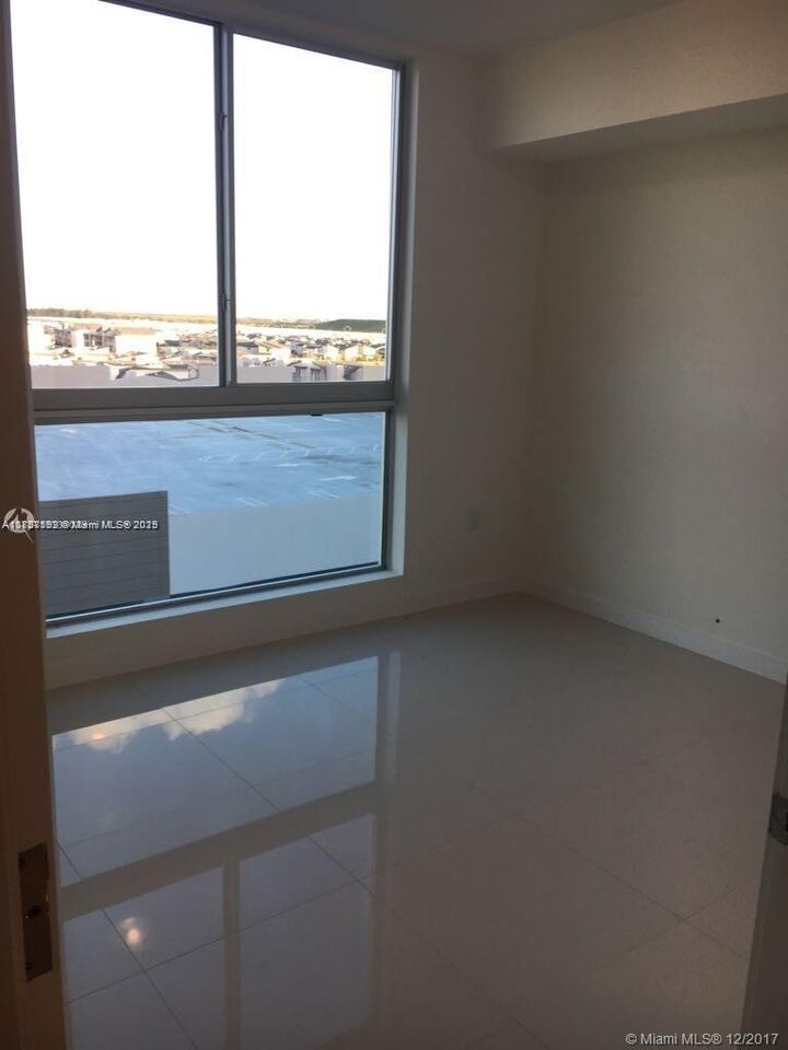 Property Photo: 7875 NW 107th Ave 712 FL 33178