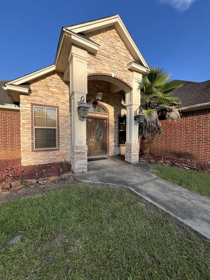 Property Photo: 5864 Rebel TX 77662