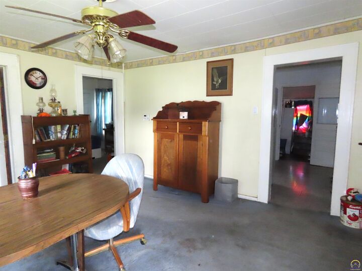 Property Photo:  402 Mercer St  KS 66537 