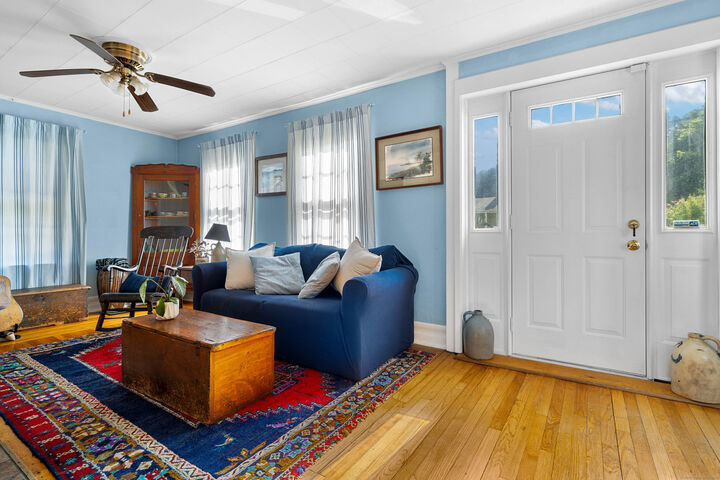 Property Photo:  24 Liberty Street  CT 06413 