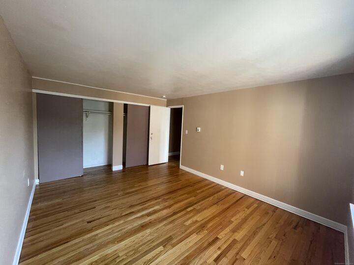 Property Photo: 24 Merrill Street Apt B5 CT 06106