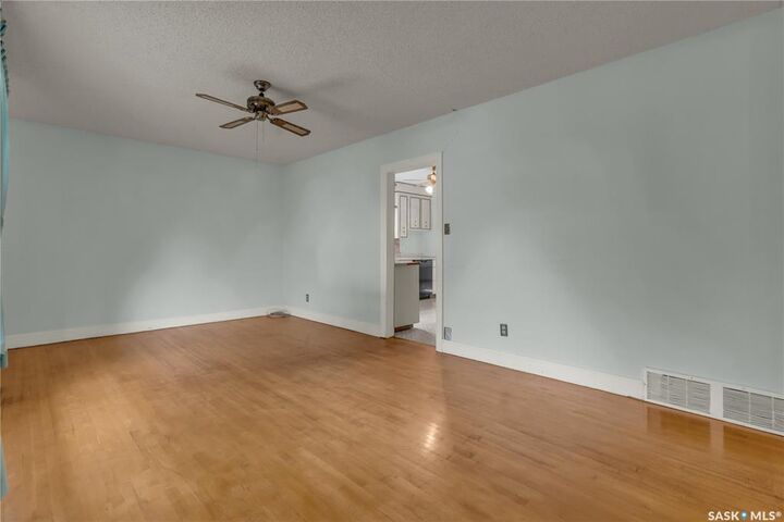 Property Photo:  2709 Sinton Avenue  SK S4S 1K2 