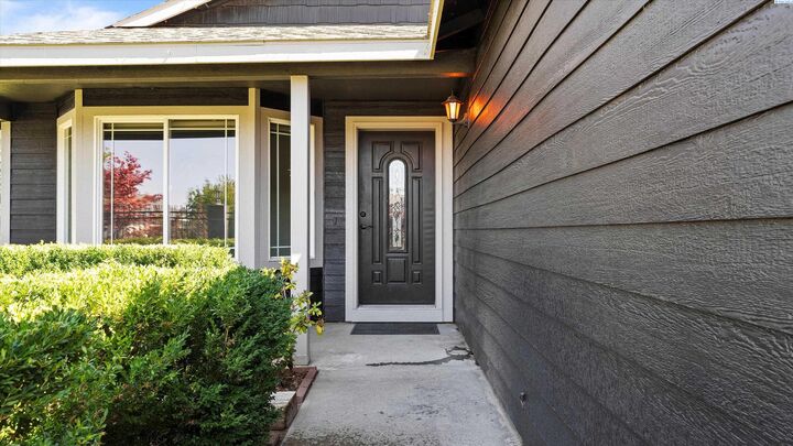 Property Photo:  4209 Bond Lane  WA 99301 