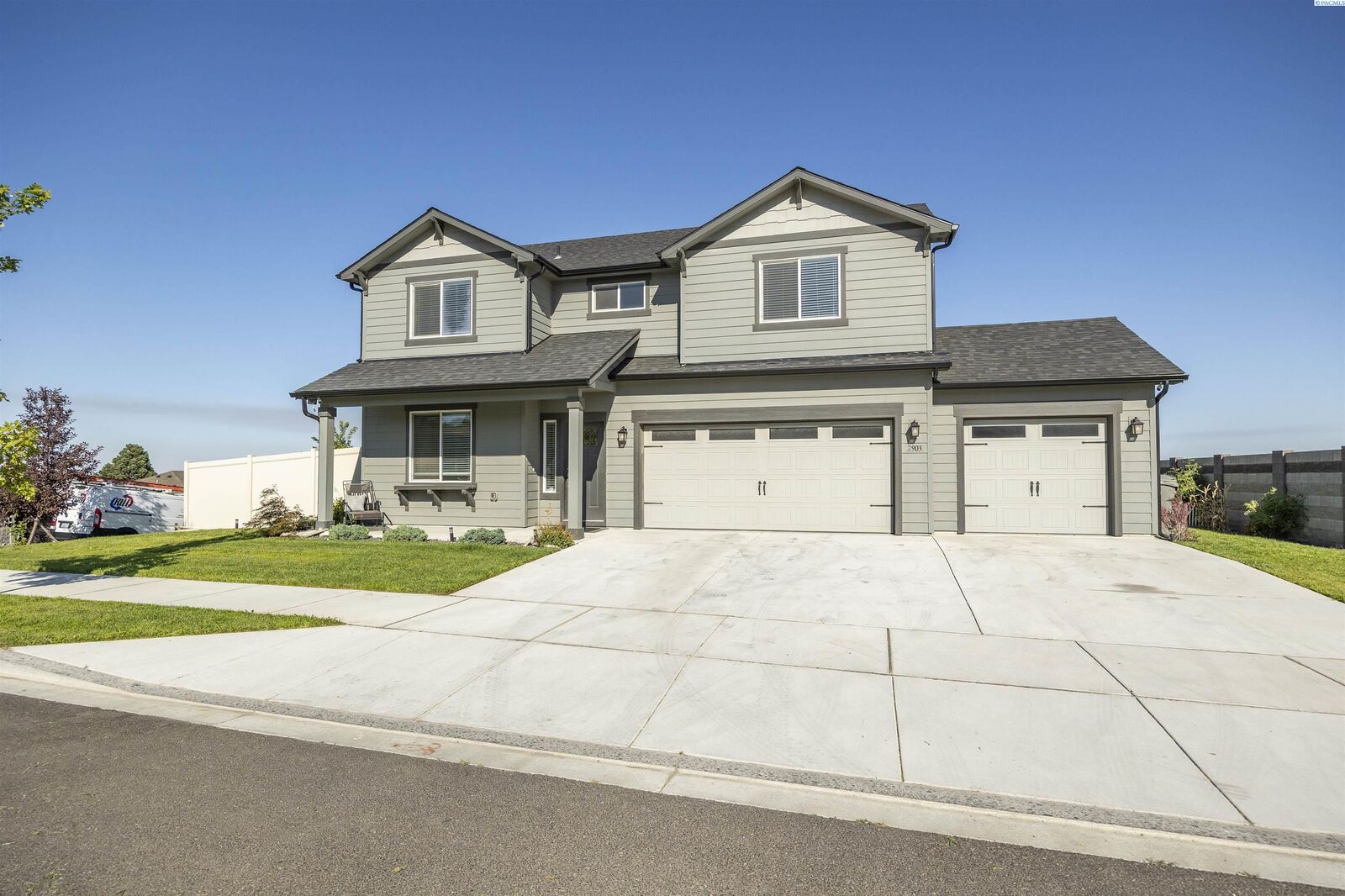 Property Photo:  2903 S Jefferson Street  WA 99338 