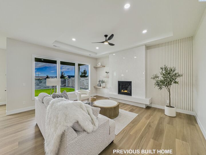 Property Photo:  2839 Savanna Ave  WA 99352 