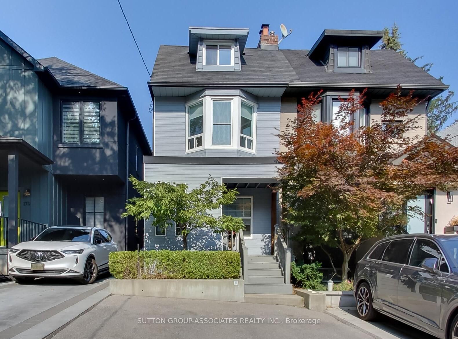 Property Photo: 177 Humewood Drive ON M6C 2W7