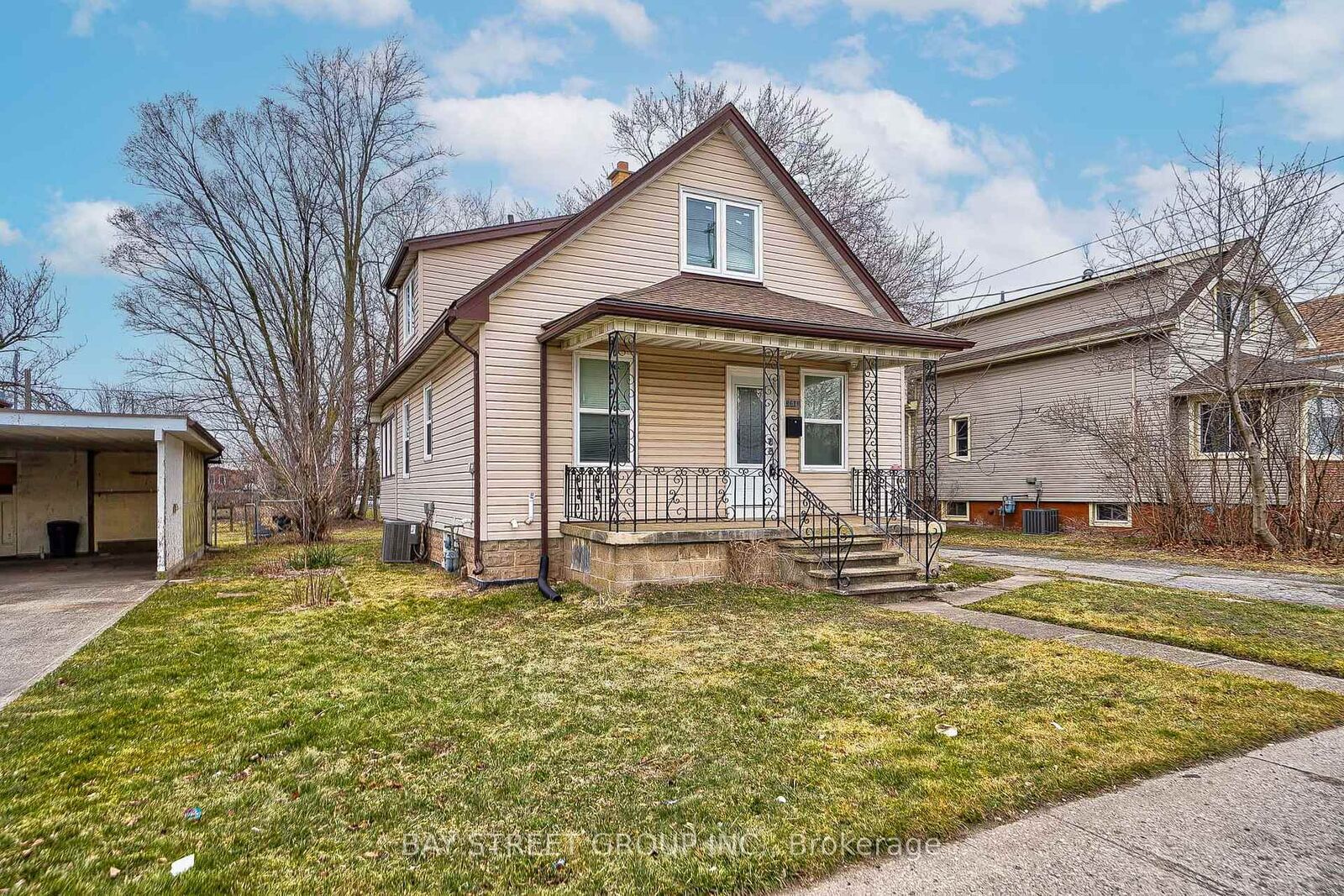 Property Photo:  5241 Kitchener Street  ON L2G 1B4 
