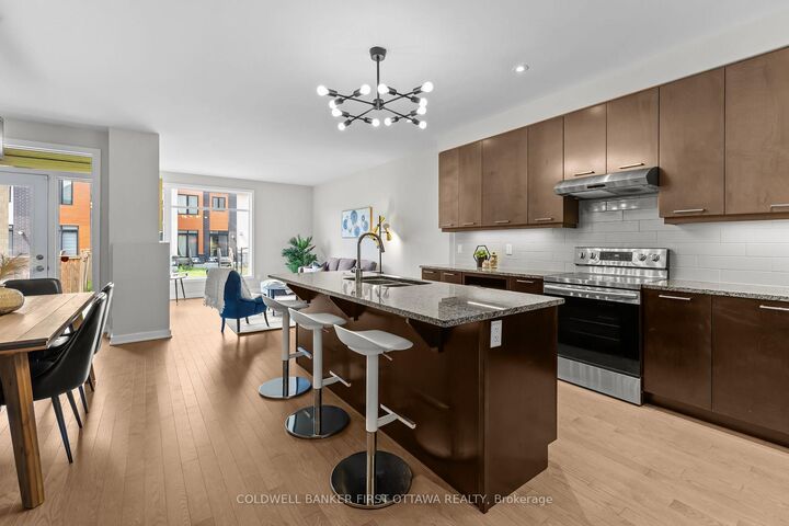 Property Photo:  821 Quartet Avenue  ON K1X 0C4 