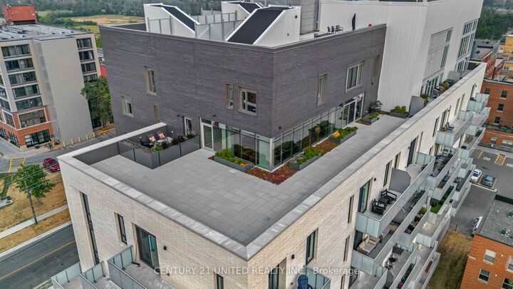 Property Photo:  195 Hunter Street E 712  ON K9H 1G9 