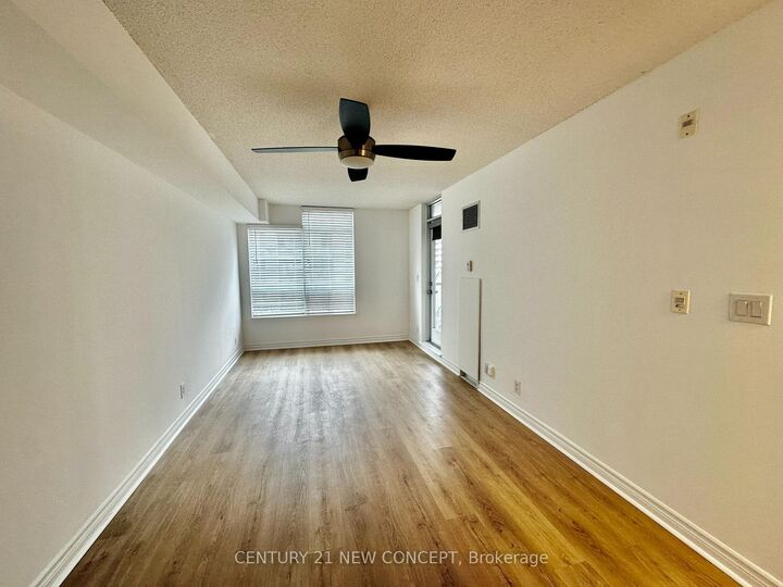 Photo de la propriété:  225 Wellesley Street E 409  ON M4X 1X8 