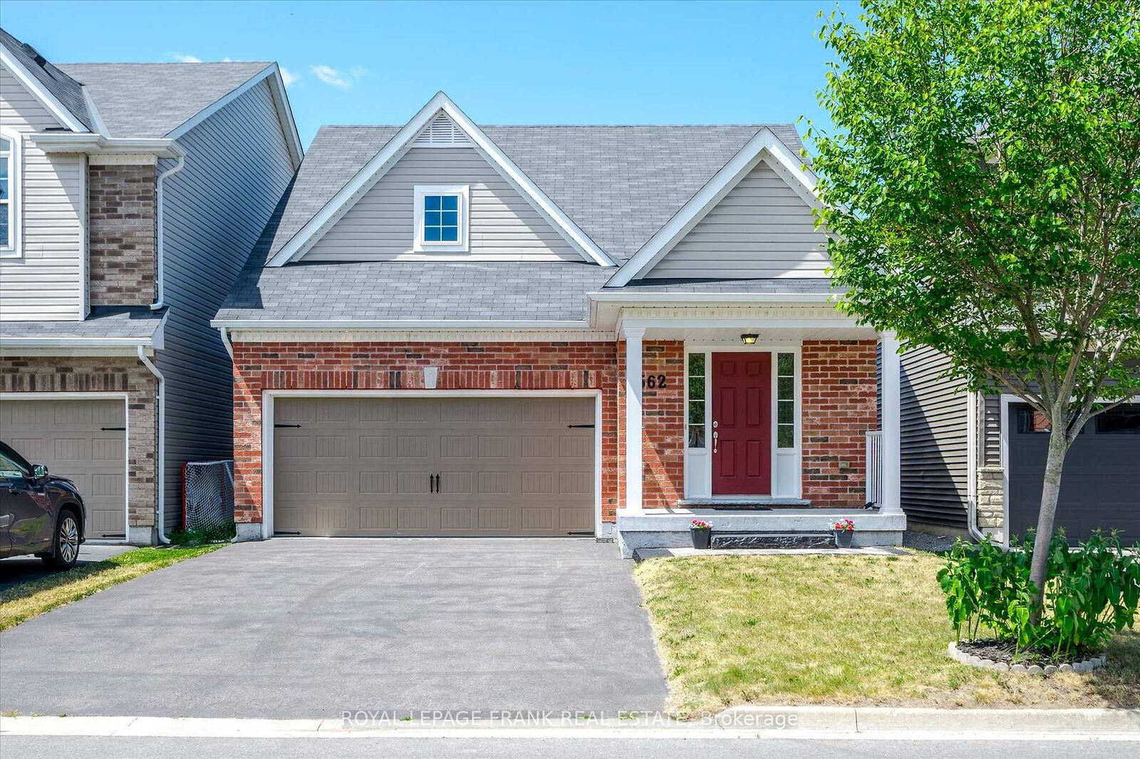 Property Photo: 562 Grange Way ON K9H 0G5
