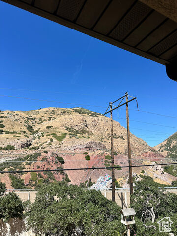 Property Photo: 3361 E Larchmont Dr S UT 84109