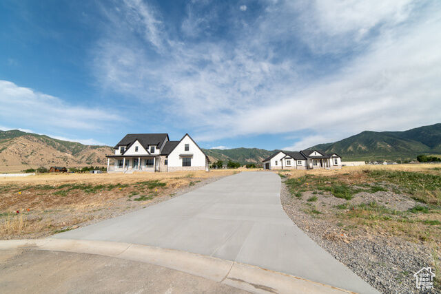 Property Photo: 2288 N Lincoln Ln A/B UT 84074