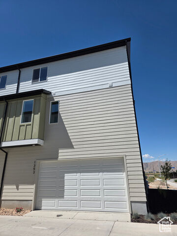 Property Photo: 1353 N 1390 E 27-107 UT 84651