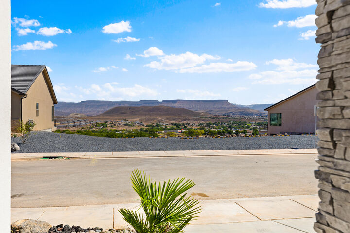 Property Photo: 2129 W 320 S UT 84737