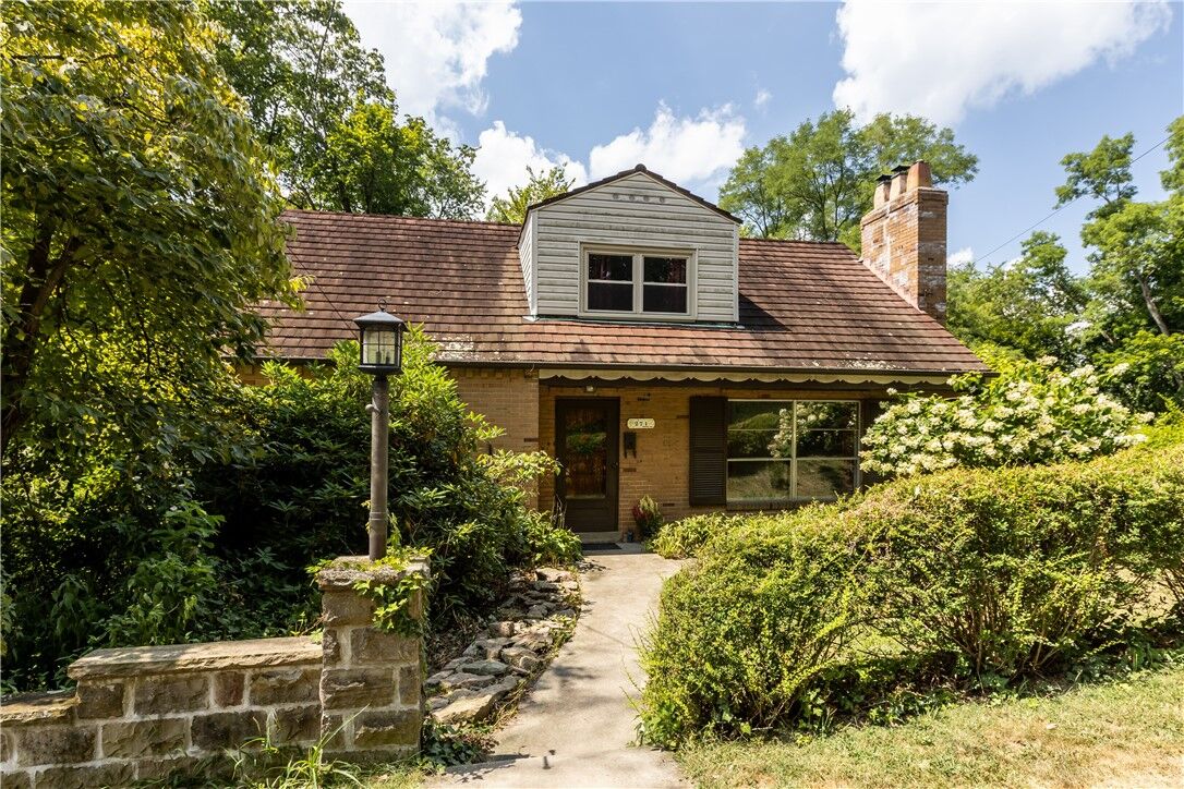 Property Photo:  271 Woods Ave  PA 15202 