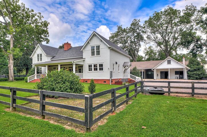 Property Photo:  248 Marion Street SE  SC 29801 