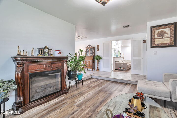 Property Photo: 4528 W Echo Lane AZ 85302