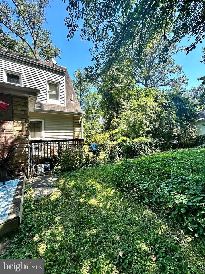 Property Photo:  2238 N Vermont Street  VA 22207 