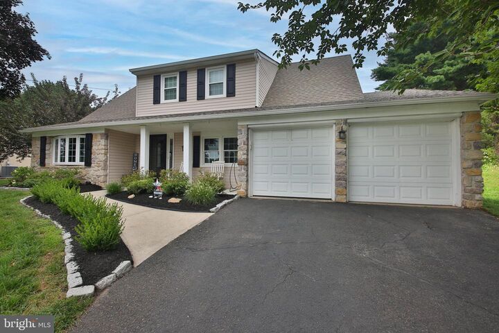 55 Longview Drive  Southampton PA 18966 photo