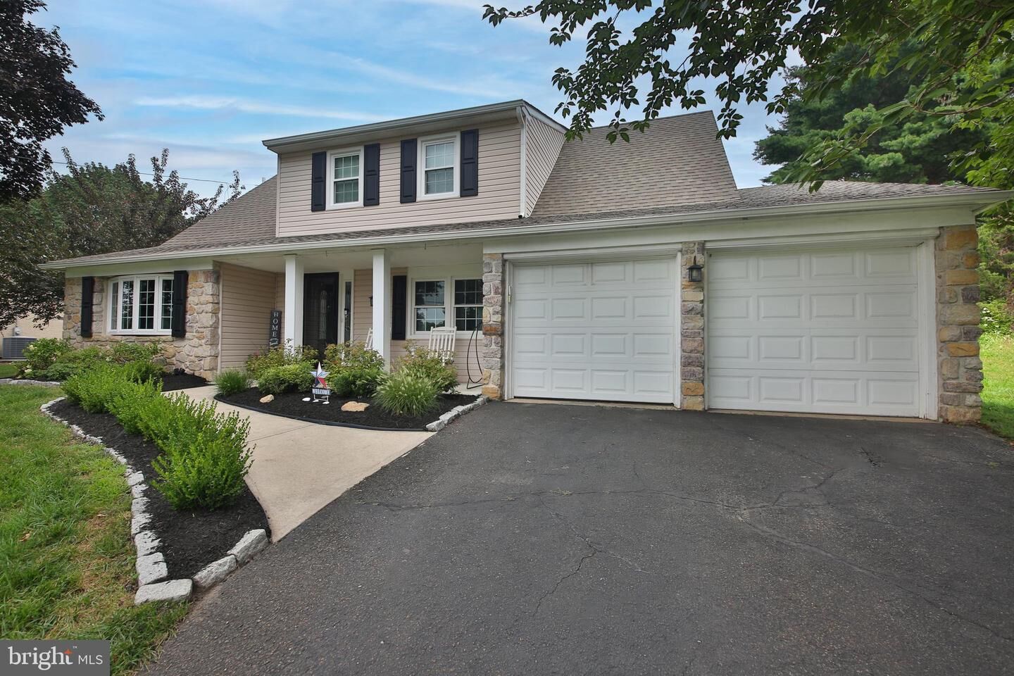 Property Photo:  55 Longview Drive  PA 18966 