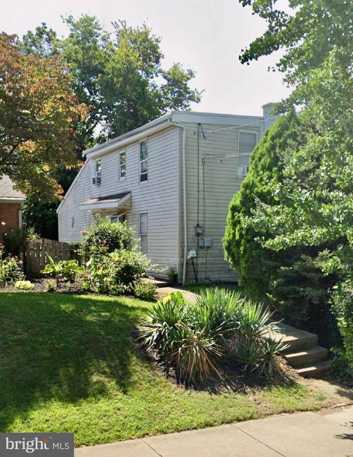 826 Saint Joseph Street  Lancaster PA 17603 photo