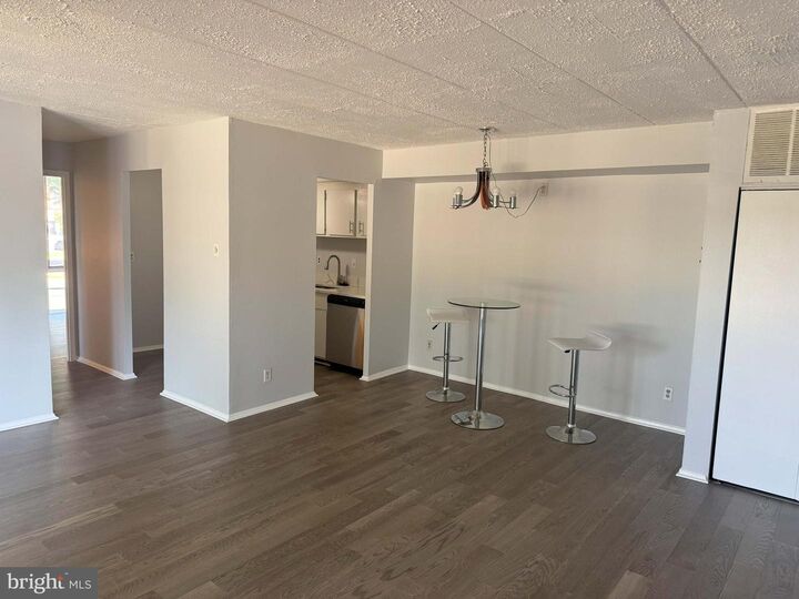 Property Photo:  2600 Indian Drive 2B  VA 22303 
