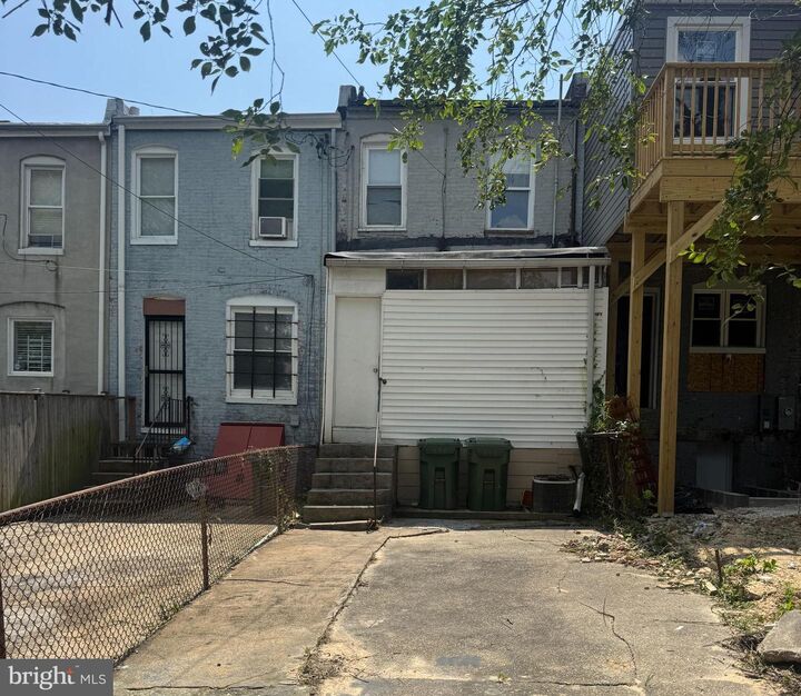 Property Photo:  1120 Montpelier Street  MD 21218 
