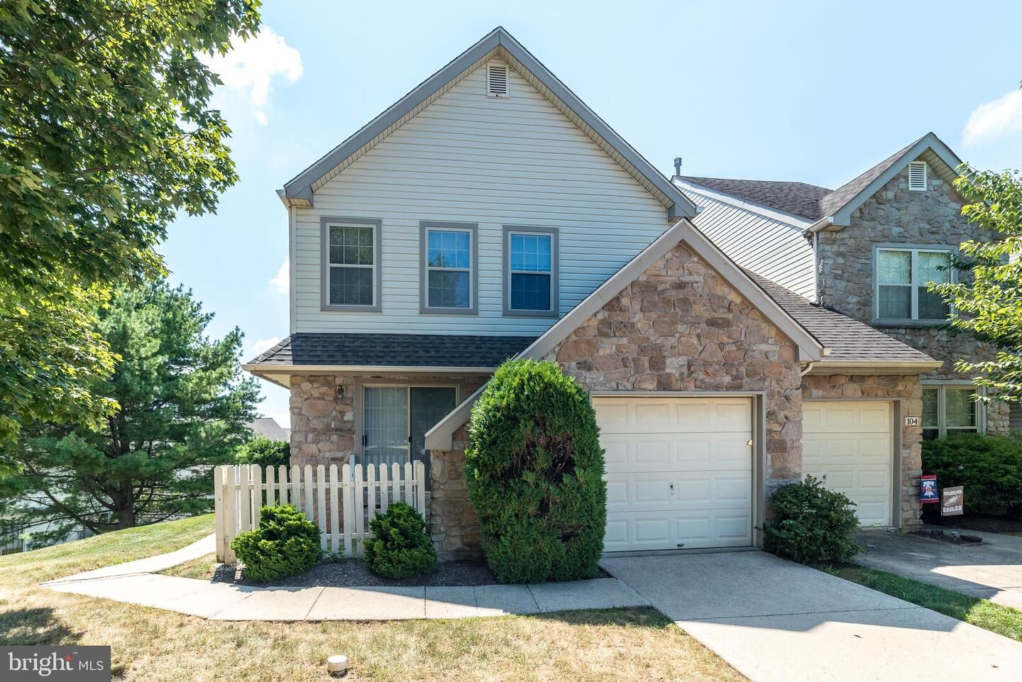 Property Photo:  106 Larkspur Court  PA 18914 