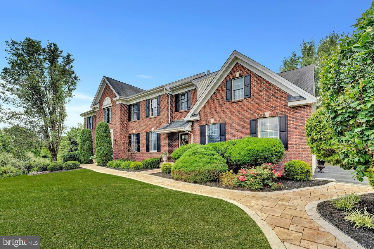Property Photo:  11 Williamson Lane  NJ 08530 