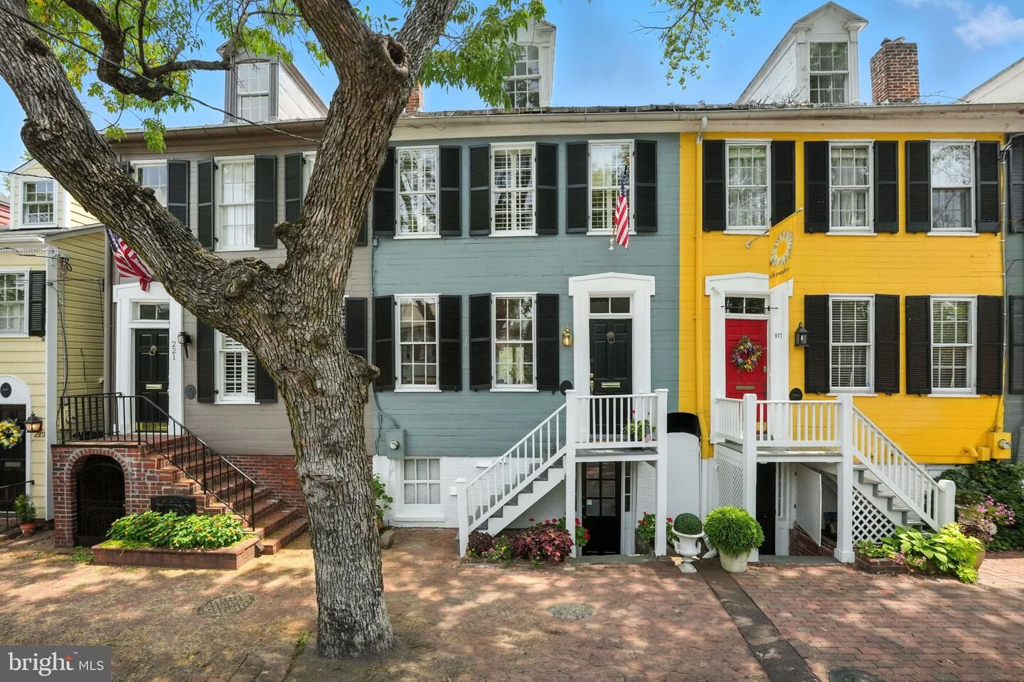 Property Photo: 219 N Pitt Street VA 22314