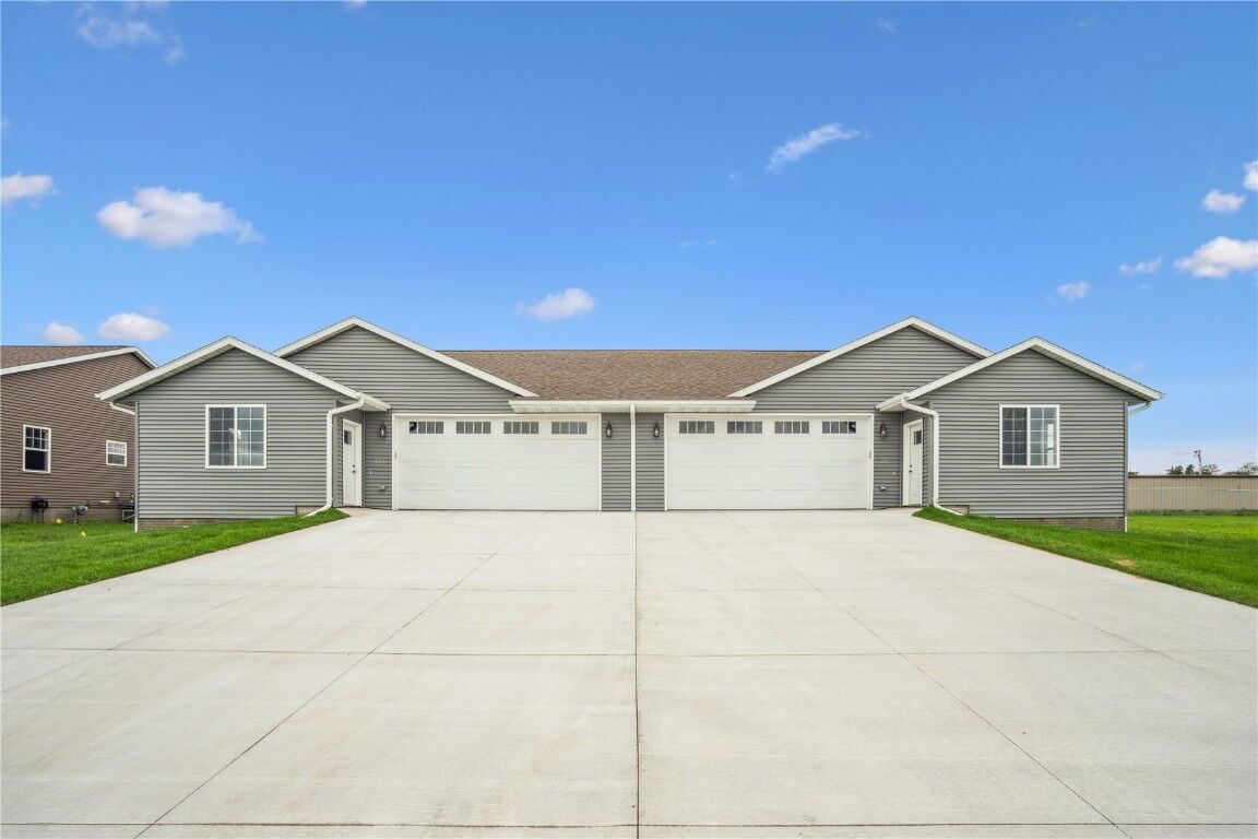 Property Photo: 203 William Way IA 52315