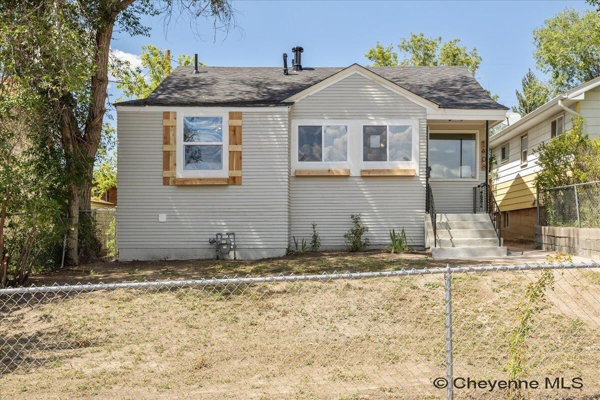 Property Photo:  1408 E 22nd St  WY 82001 