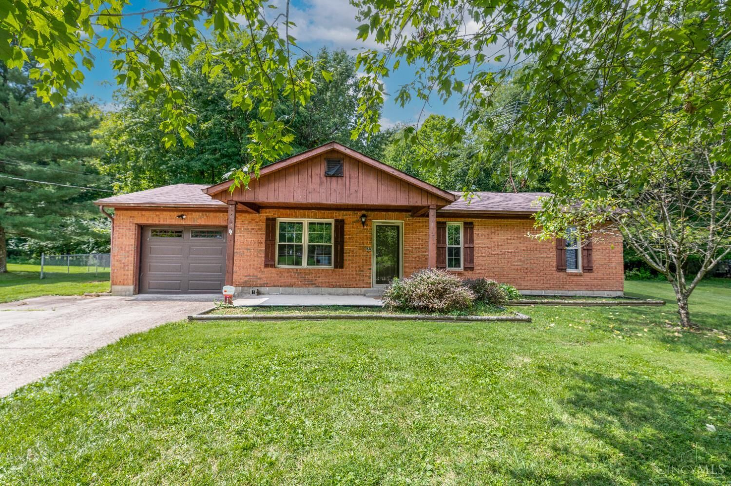 Property Photo:  1532 Buckboard Lane  OH 45140 