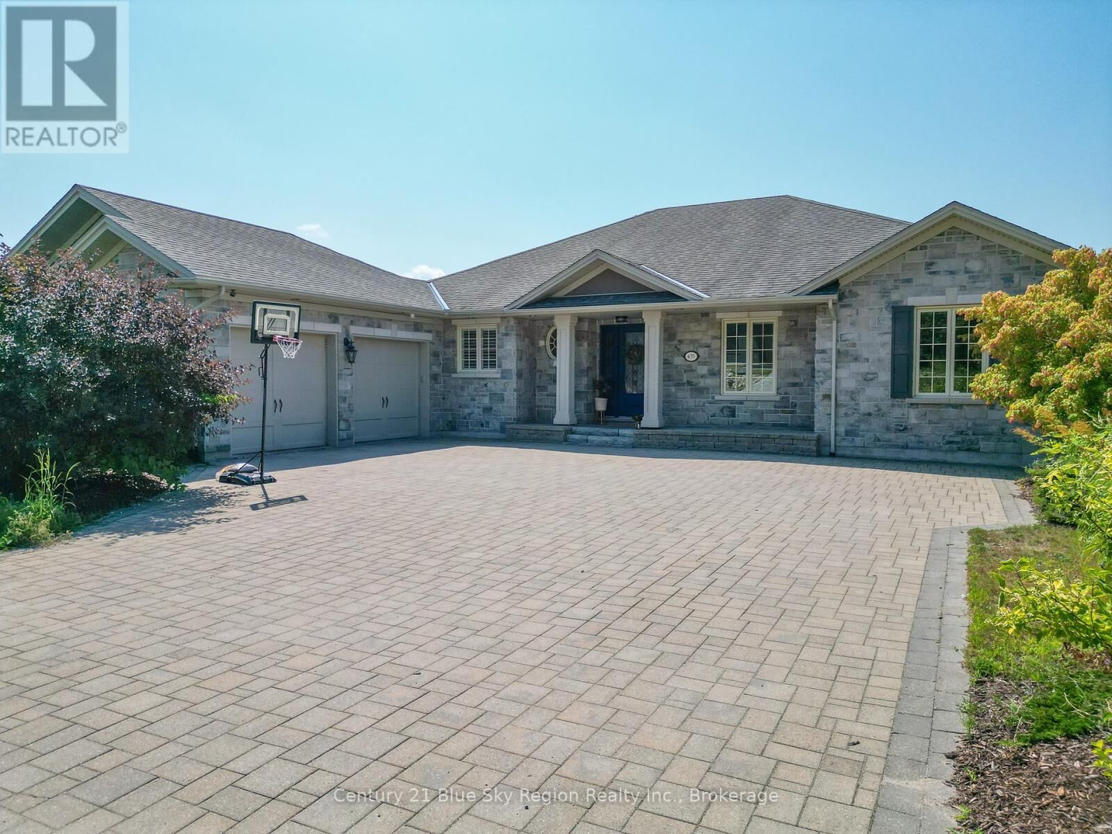 Photo de la propriété:  435 Surrey Drive  ON P1C 0A1 