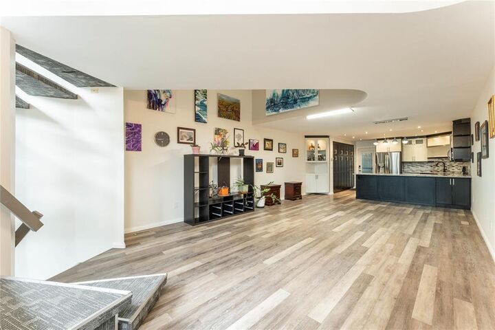 Property Photo:  633 Mulvey Avenue  MB R3M 1G1 