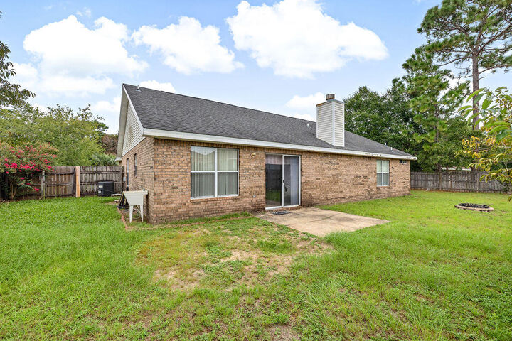 Property Photo: 719 Majestic Prince Court FL 32539