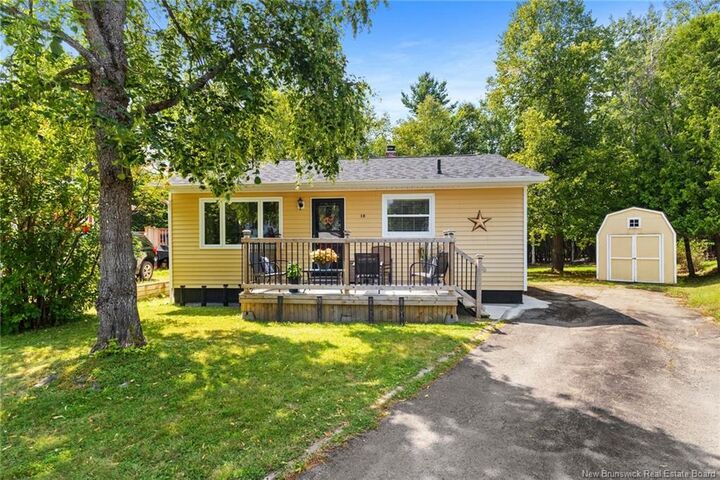 10 McInnis Court  Fredericton NB E3A 4G9 photo
