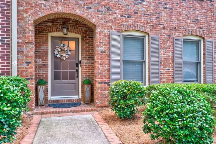 Property Photo:  109 W Ridge Way  GA 30076 