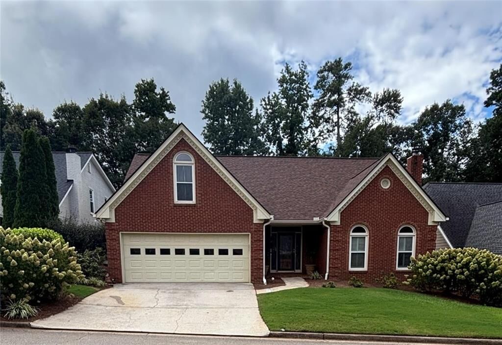 Property Photo: 300 Shelli Lane GA 30075