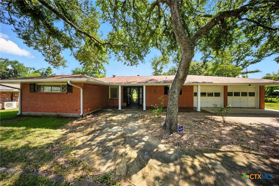 Property Photo:  3701 Las Cienega Boulevard  TX 76502 