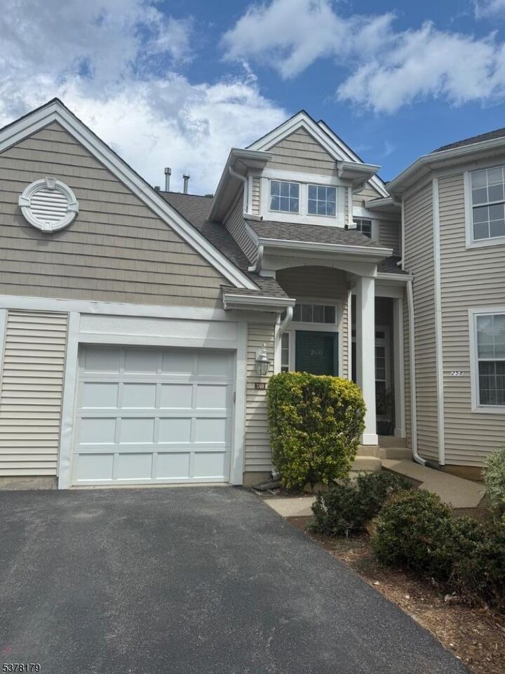 260 Bald Eagle Dr  Lopatcong Twp. NJ 08886 photo